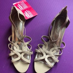 Little heels: SIZE 11